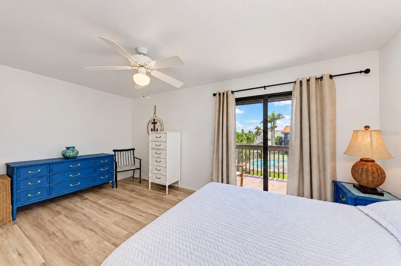 primary bedroom - 6840 MIDNIGHT PASS RD, SARASOTA