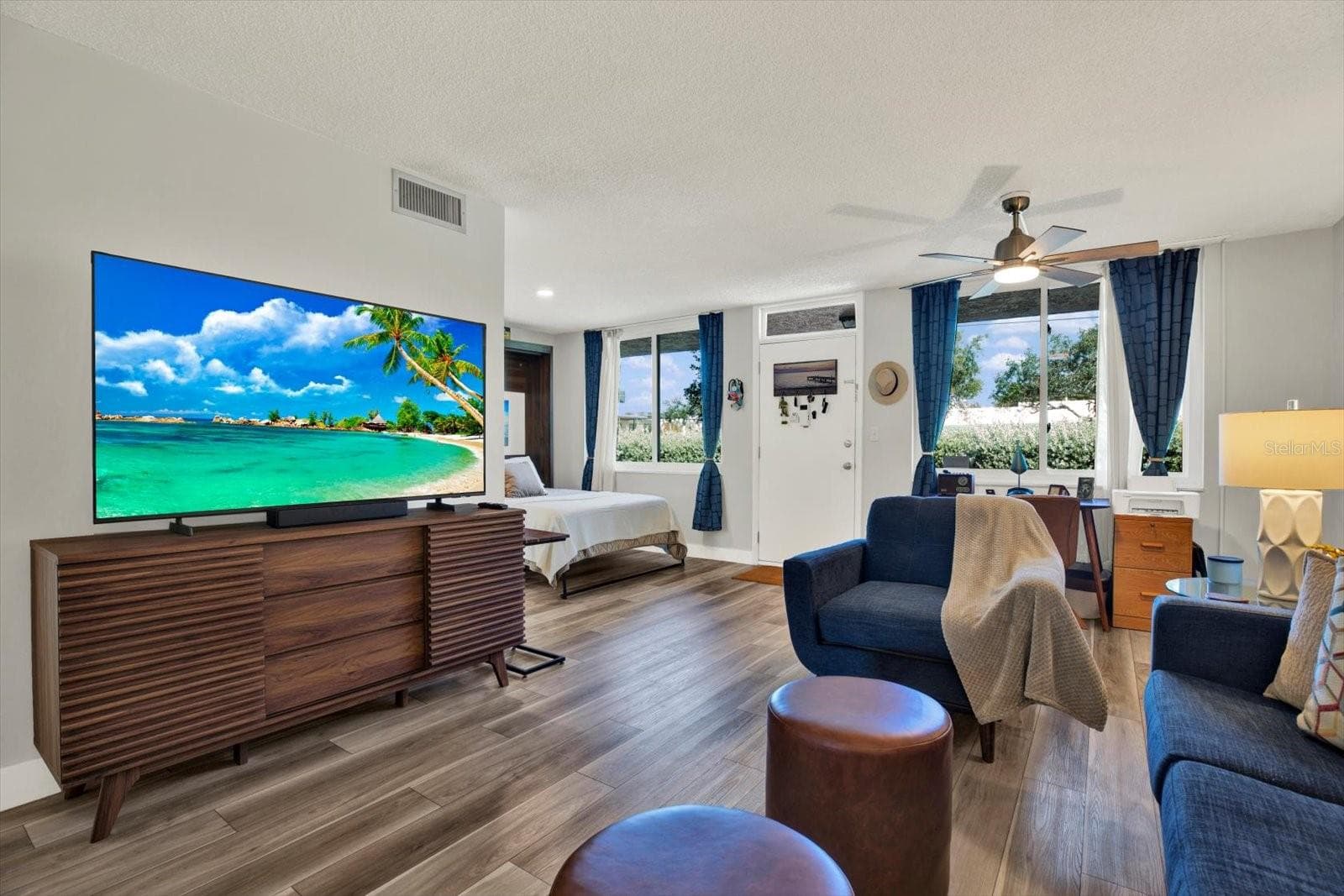 Condominium at 5095 BAY ST NE #107, ST PETERSBURG, photo 9 of 46