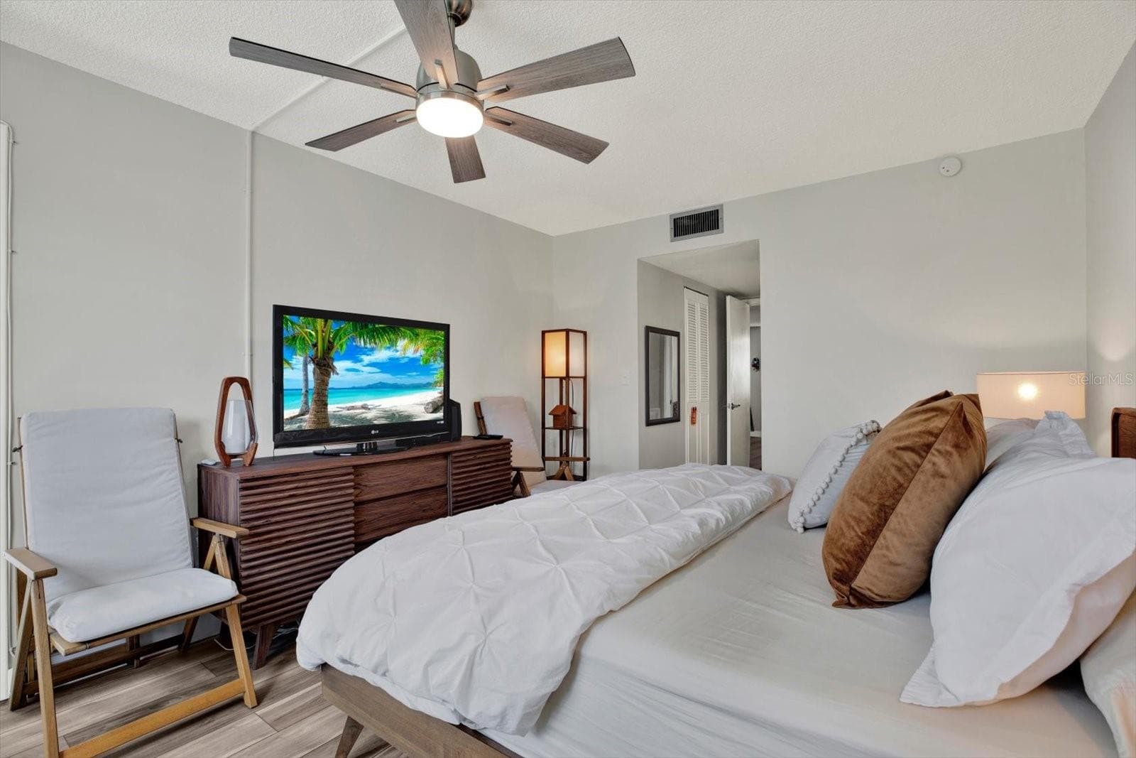 Condominium at 5095 BAY ST NE #107, ST PETERSBURG, photo 22 of 46