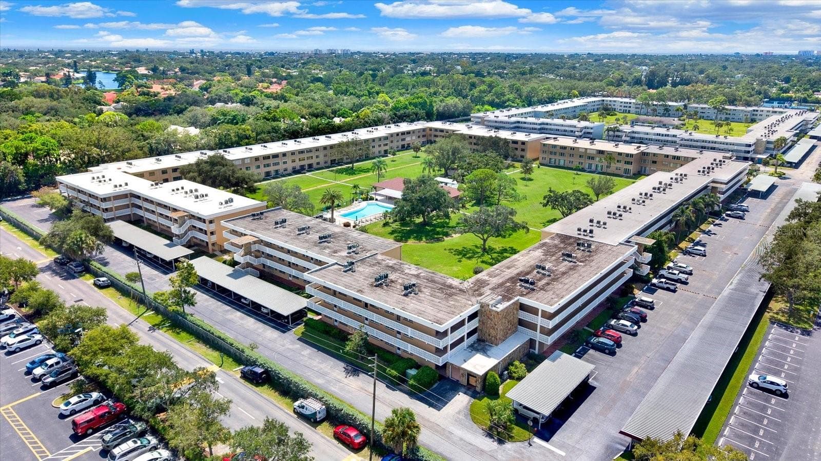 Condominium at 5095 BAY ST NE #107, ST PETERSBURG, photo 32 of 46