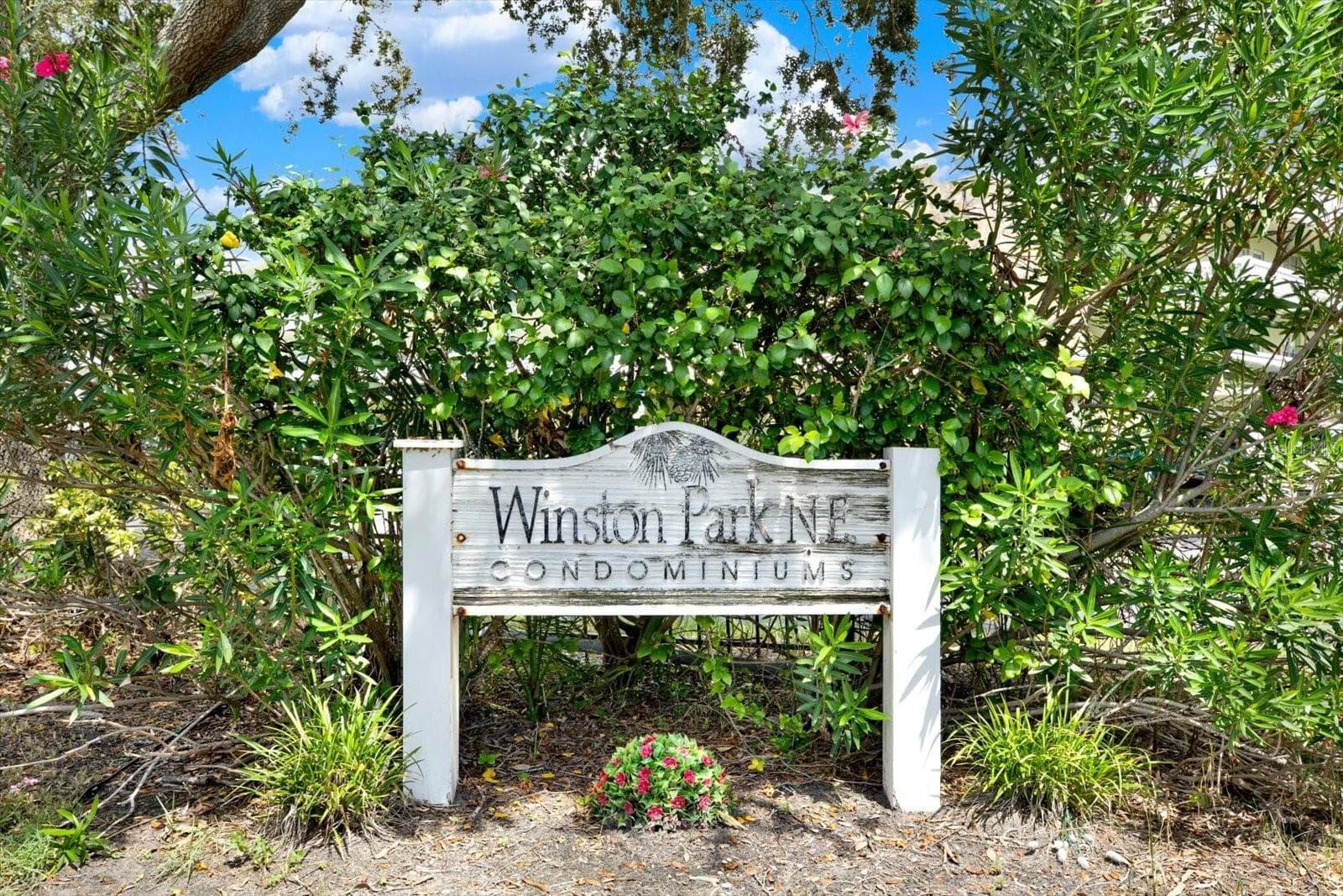 Condominium at 5095 BAY ST NE #107, ST PETERSBURG, photo 33 of 46