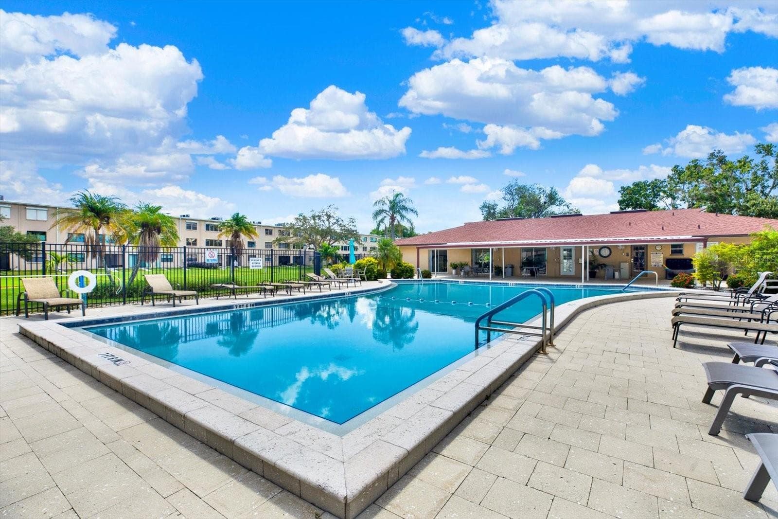 Condominium at 5095 BAY ST NE #107, ST PETERSBURG, photo 40 of 46