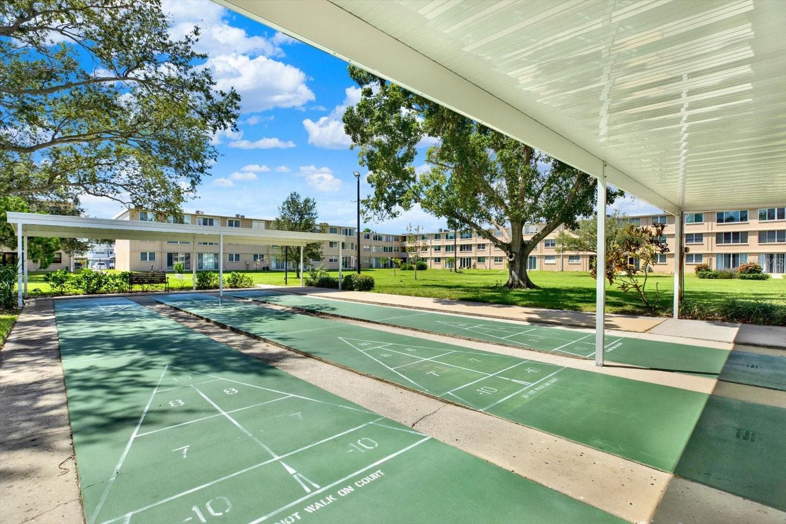 Condominium at 5095 BAY ST NE #107, ST PETERSBURG, photo 44 of 46