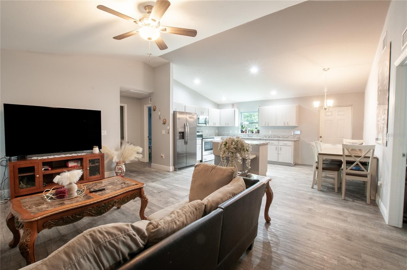 Single Family Residence at 2422 SW ALICE AVE, ARCADIA, photo 9 of 21
