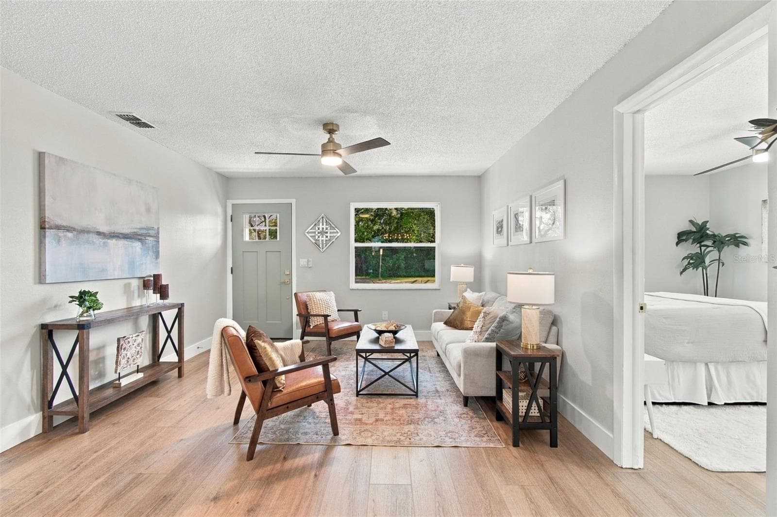 Single Family Residence at 10506 ALAMBRA AVE, TAMPA, photo 3 of 25