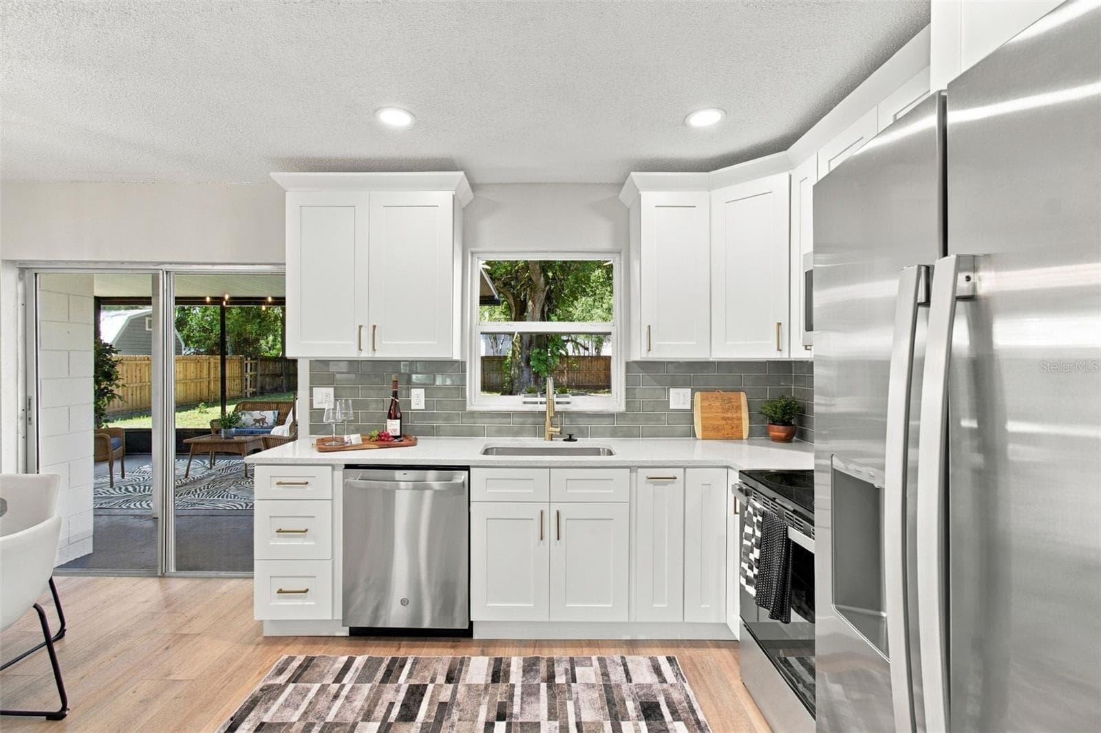 Single Family Residence at 10506 ALAMBRA AVE, TAMPA, photo 10 of 25