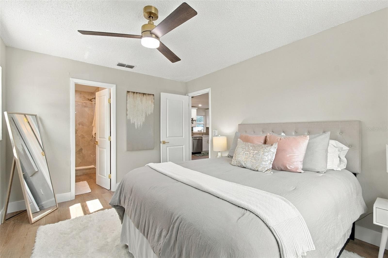 Single Family Residence at 10506 ALAMBRA AVE, TAMPA, photo 13 of 25