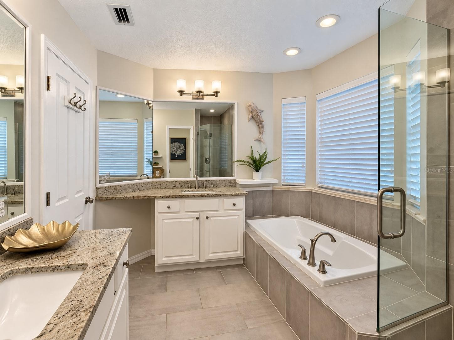 Condominium at 2920 W EL PRADO BLVD #11, TAMPA, photo 19 of 32