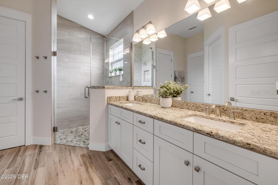 Single Family Residence at 428 ELDORA DR, OAK HILL, photo 12 of 38