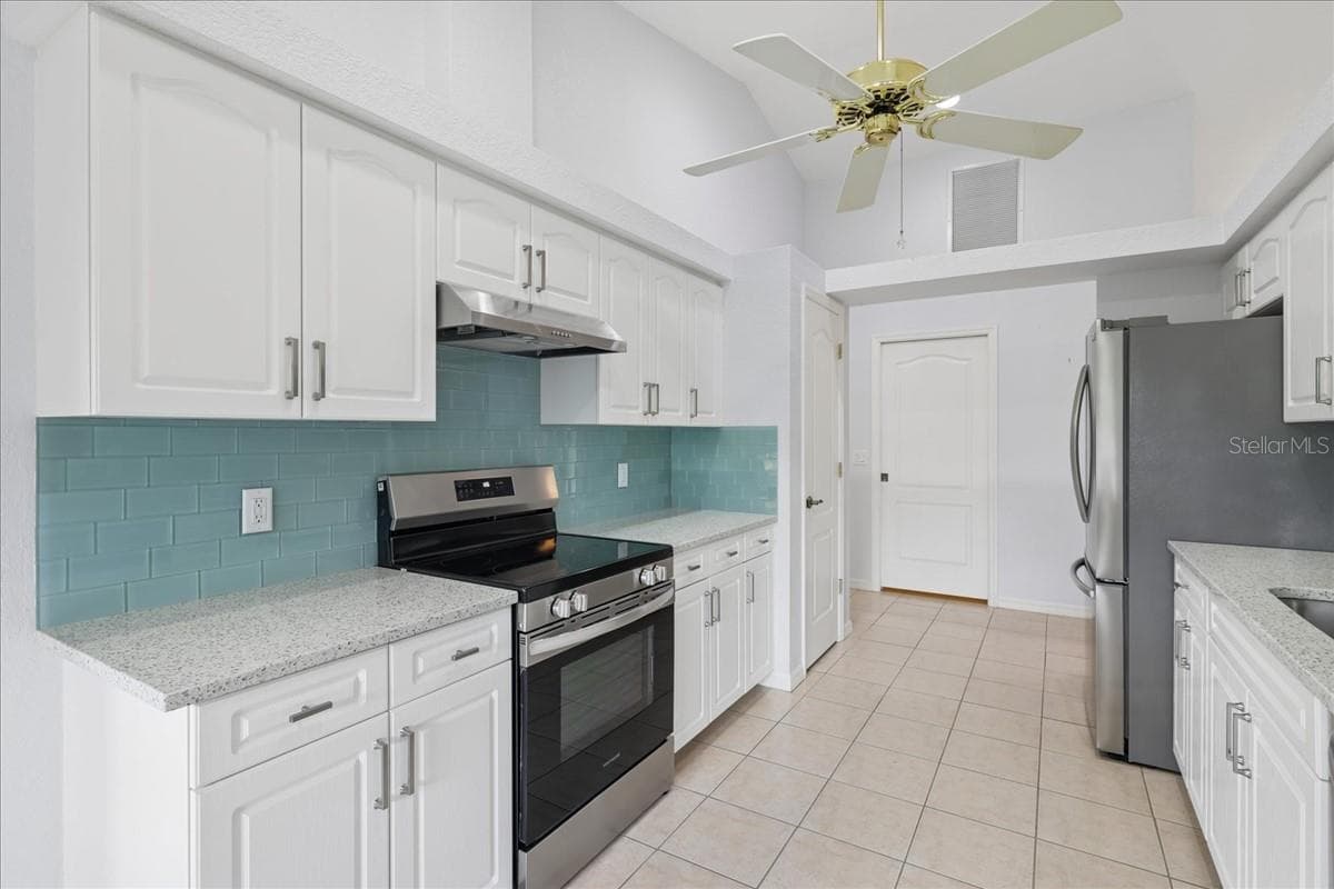 Single Family Residence at 301 YELLOW ELDER, PUNTA GORDA, photo 17 of 47
