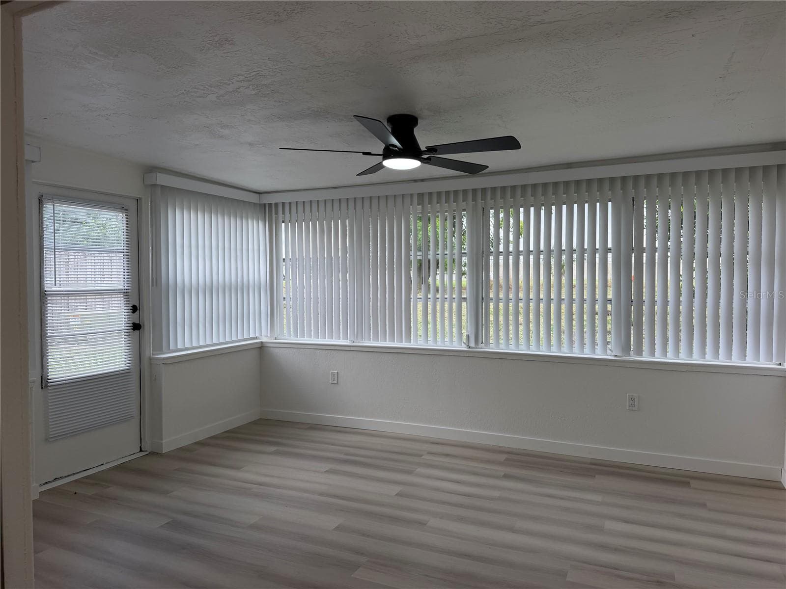 Florida Room - 6810 EL CAMINO PALOMA ST, PORT RICHEY