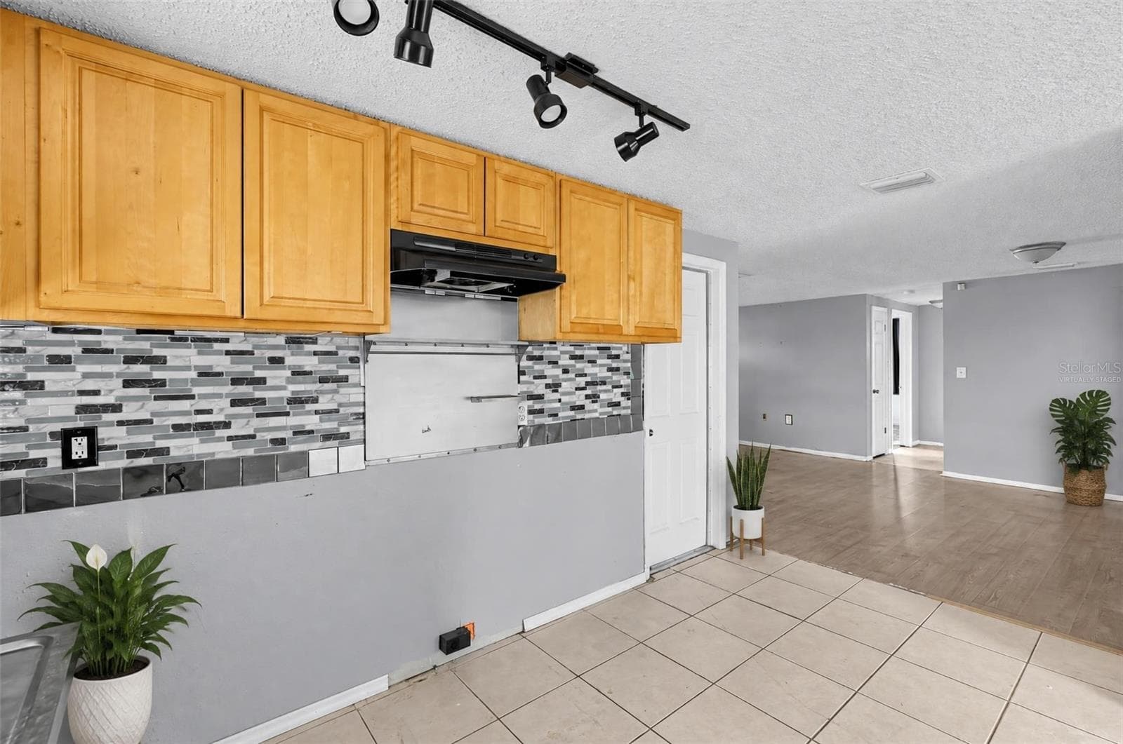 virtually staged - 1300 MAYBURY DR, HOLIDAY