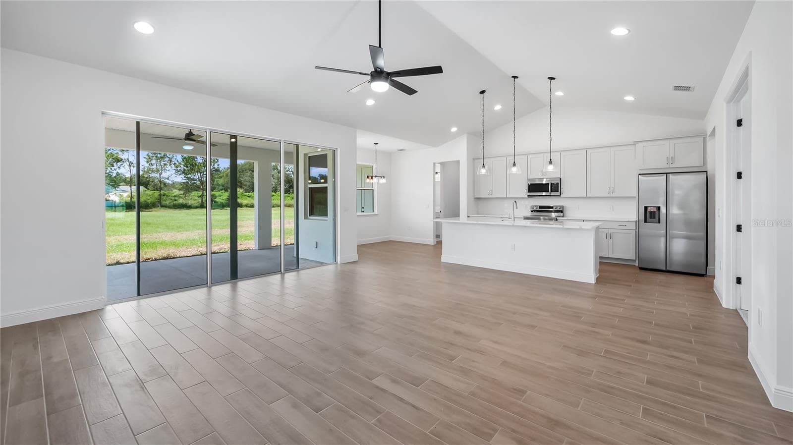 Great room - 10720 PHILIPS LANDING CT, WEBSTER
