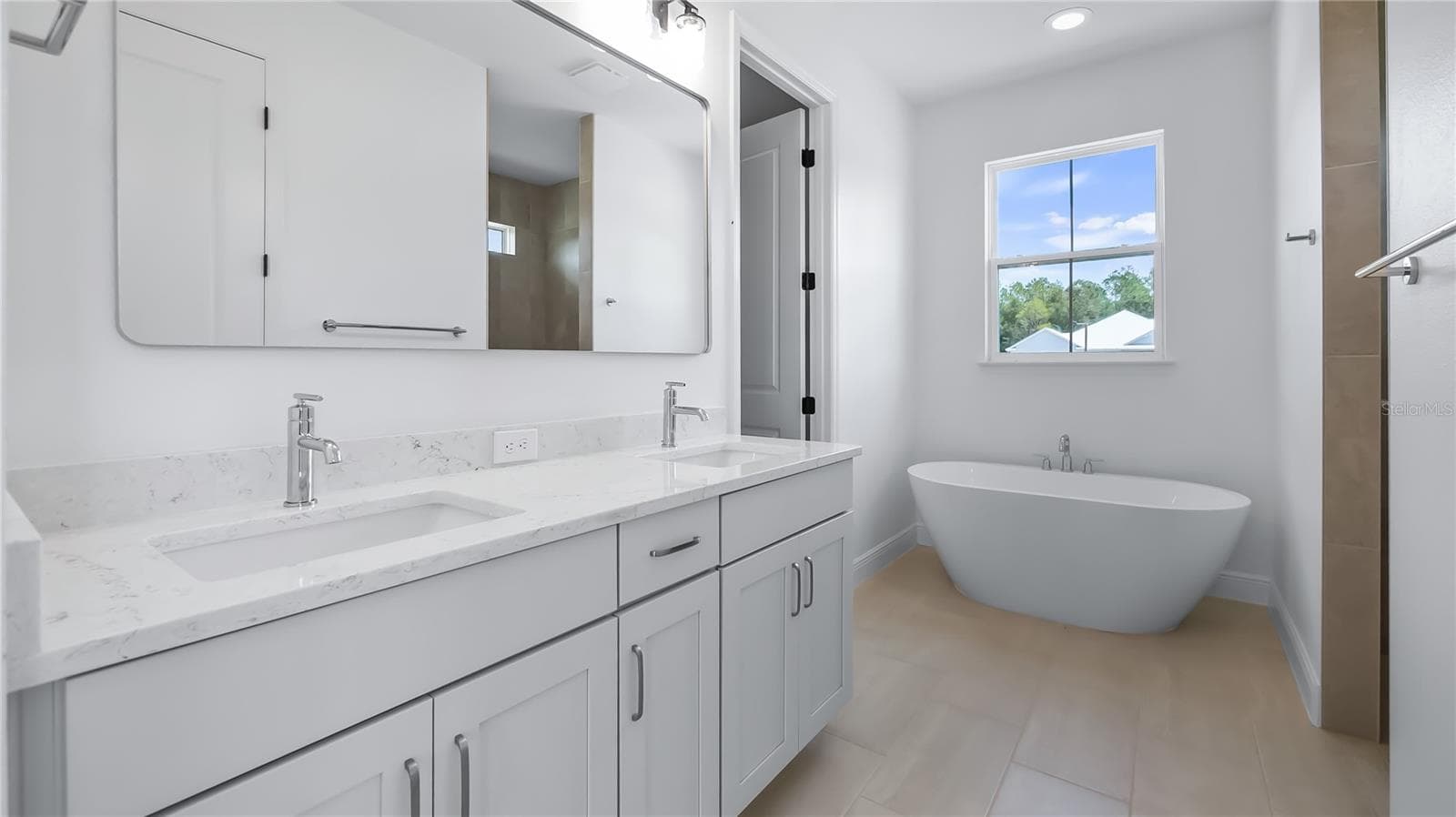 Primary bath - 10720 PHILIPS LANDING CT, WEBSTER