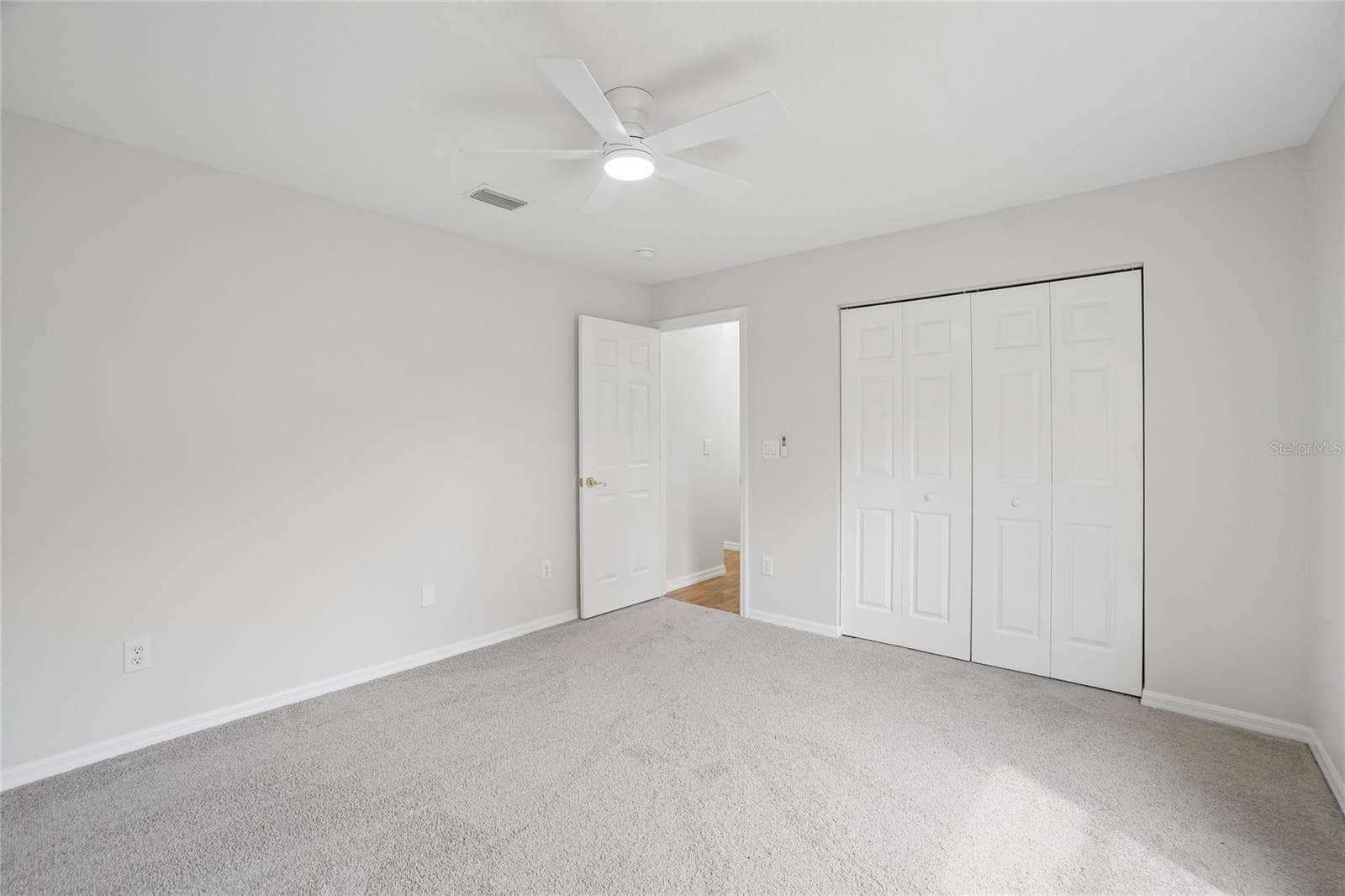 Single Family Residence at 17718 CRYSTAL COVE PL, LUTZ, photo 11 of 34