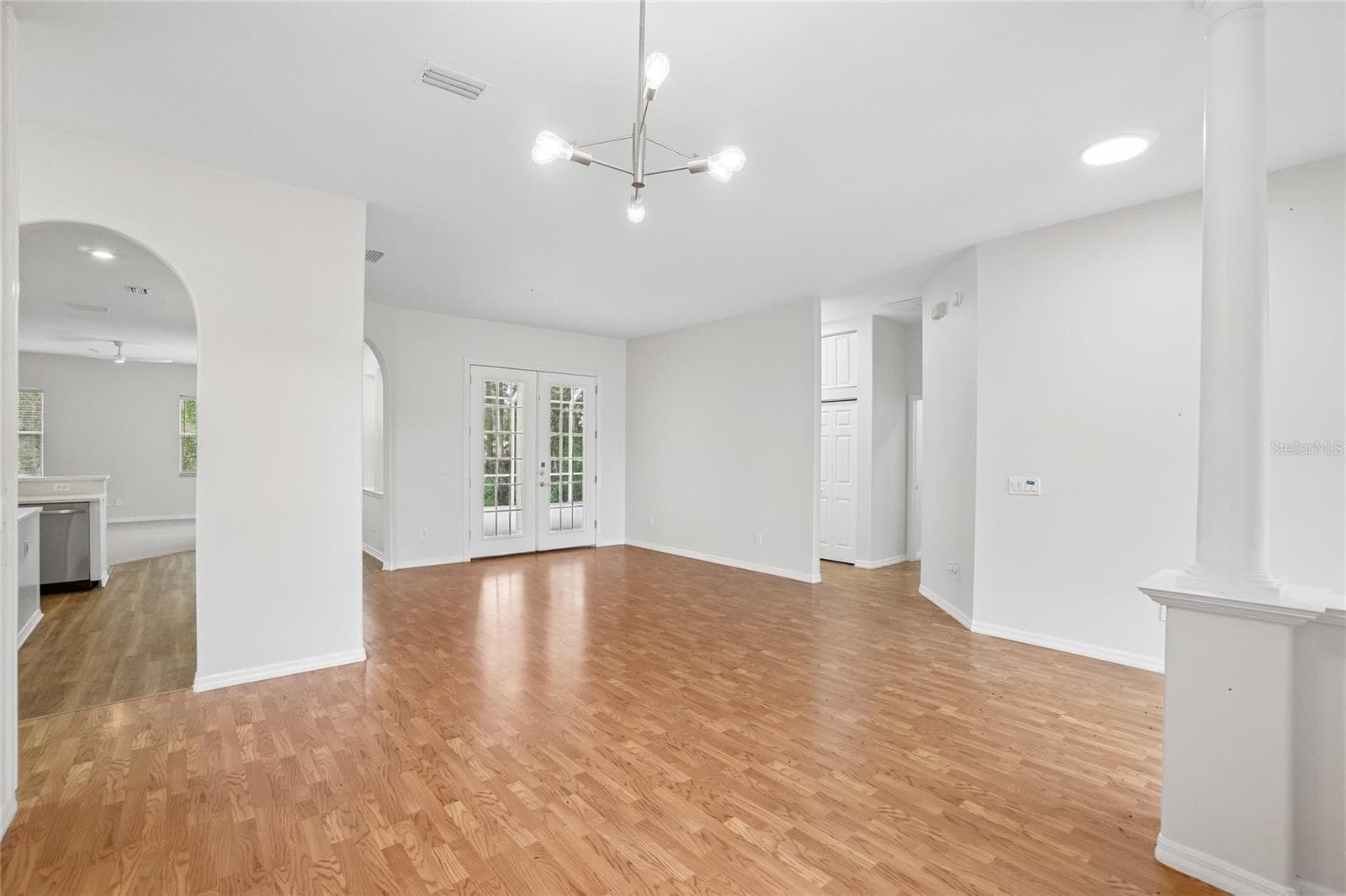 Single Family Residence at 17718 CRYSTAL COVE PL, LUTZ, photo 16 of 34