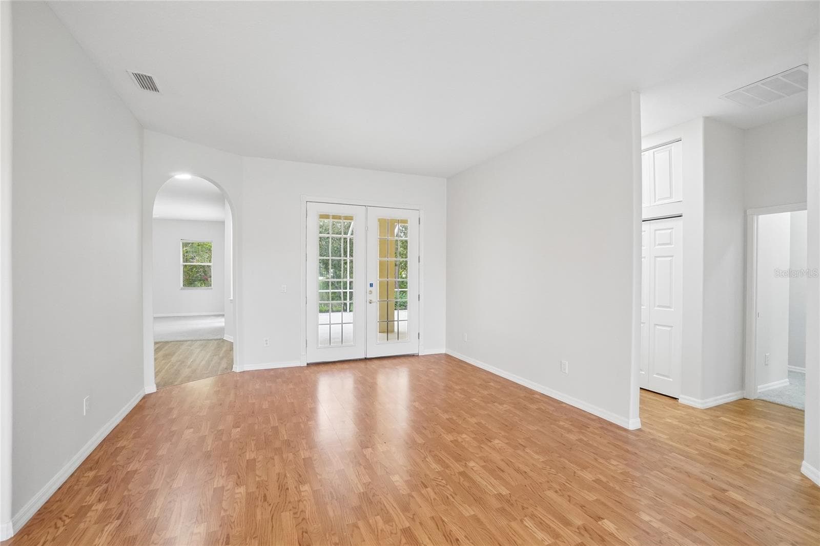 Single Family Residence at 17718 CRYSTAL COVE PL, LUTZ, photo 17 of 34