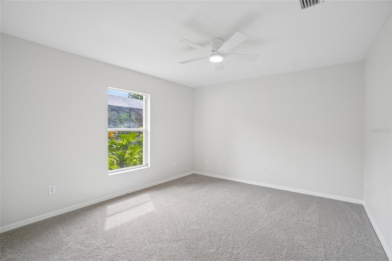 Single Family Residence at 17718 CRYSTAL COVE PL, LUTZ, photo 27 of 34