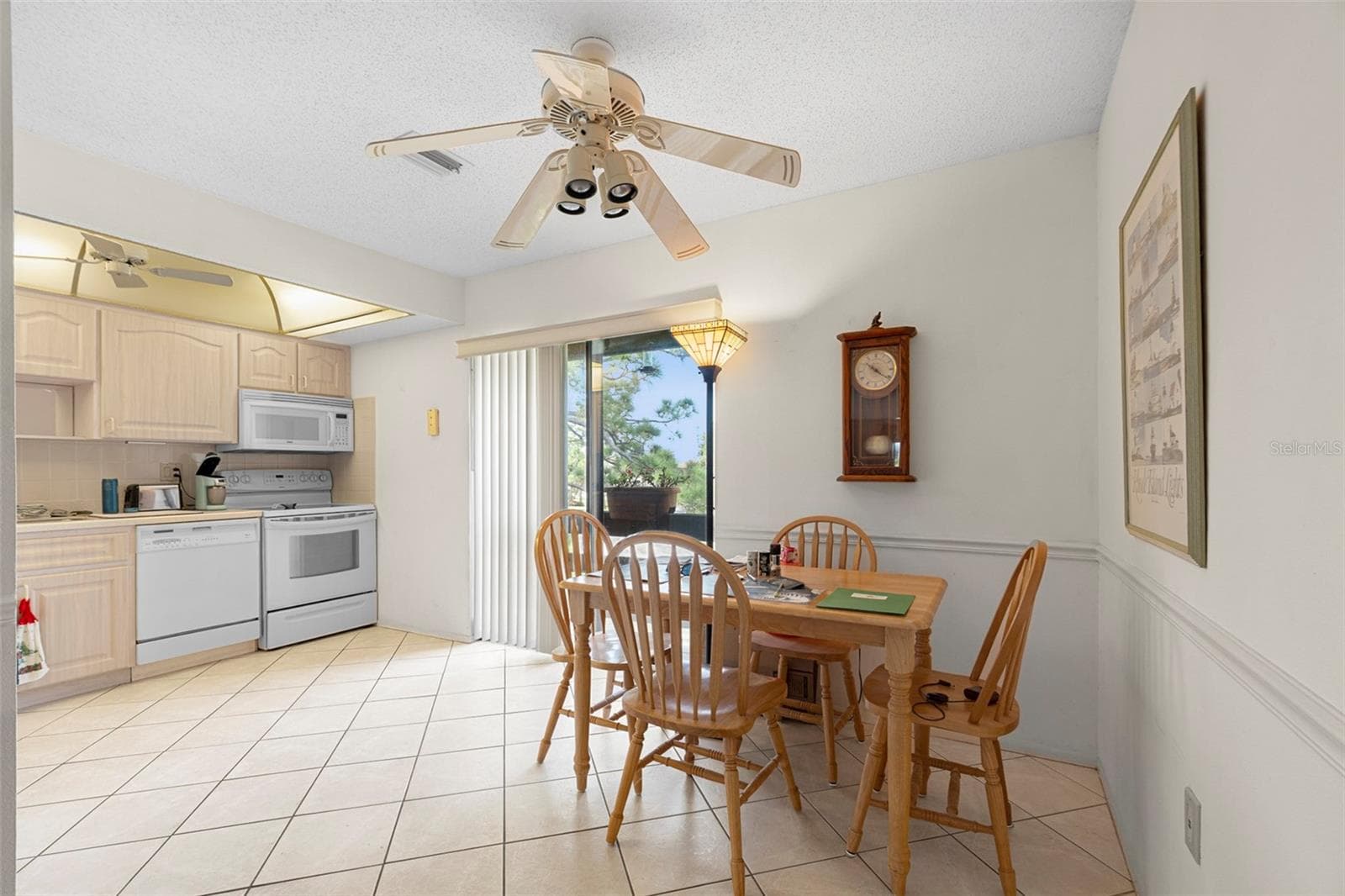 Dining Area - 9 QUAILS RUN BLVD #12, ENGLEWOOD