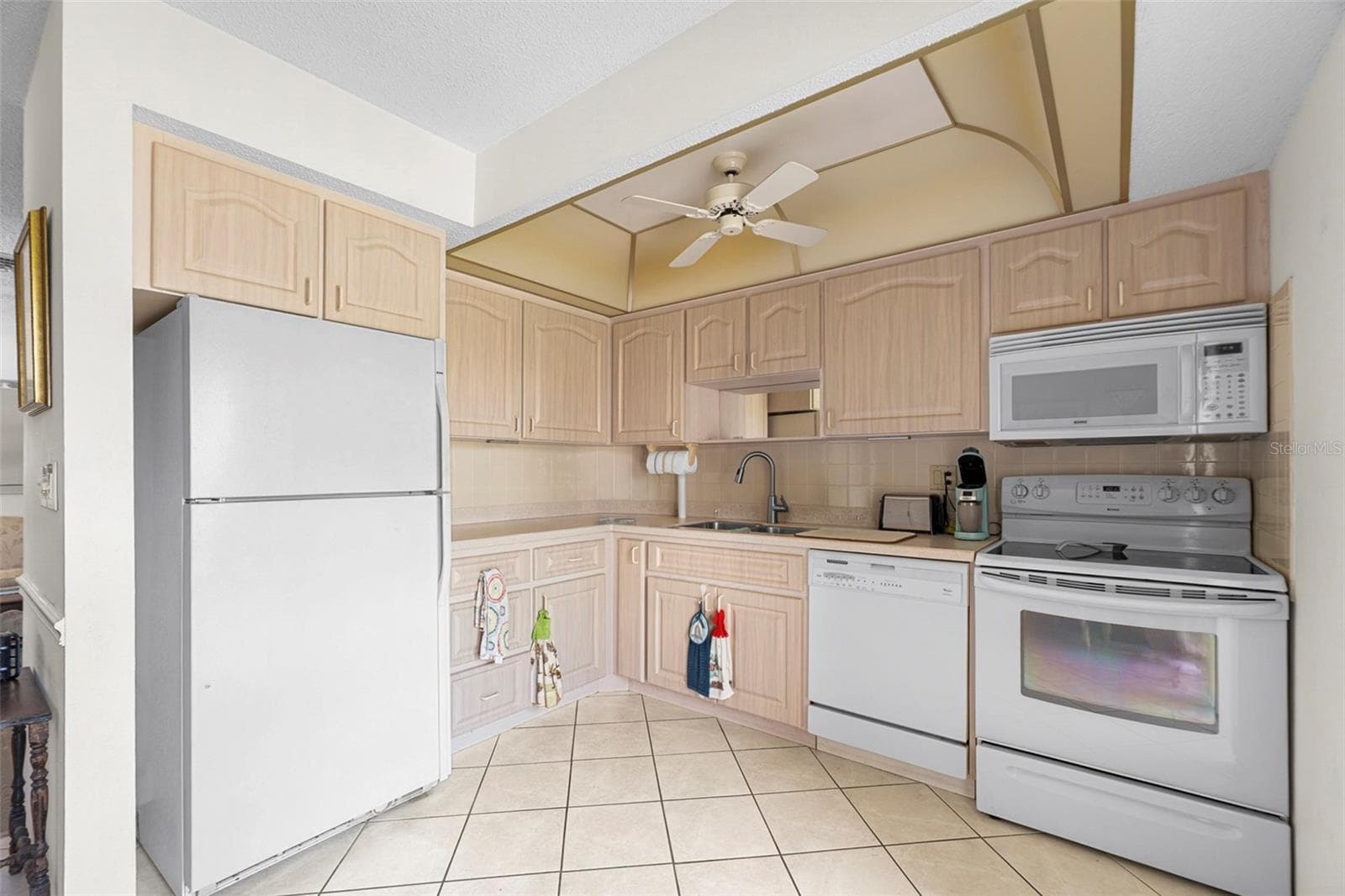 Kitchen - 9 QUAILS RUN BLVD #12, ENGLEWOOD