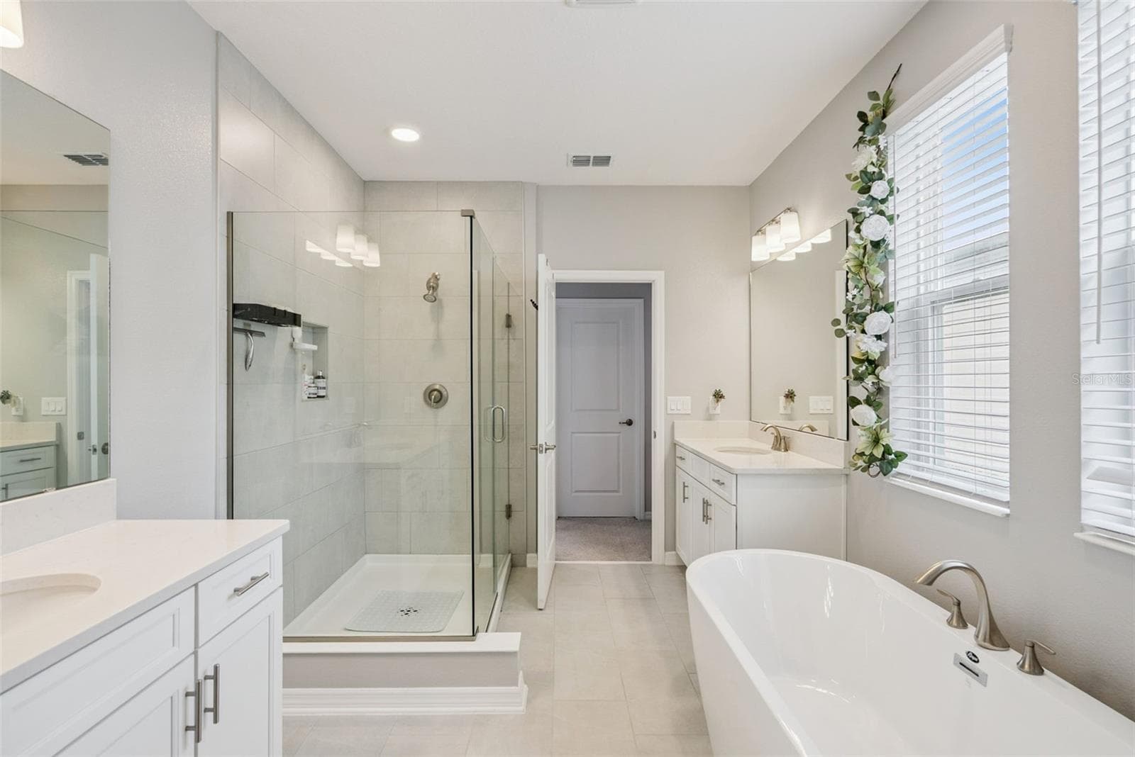 Primary Suite #2 Bathroom (Upstairs) - 613 CHEVAL LN, DEBARY