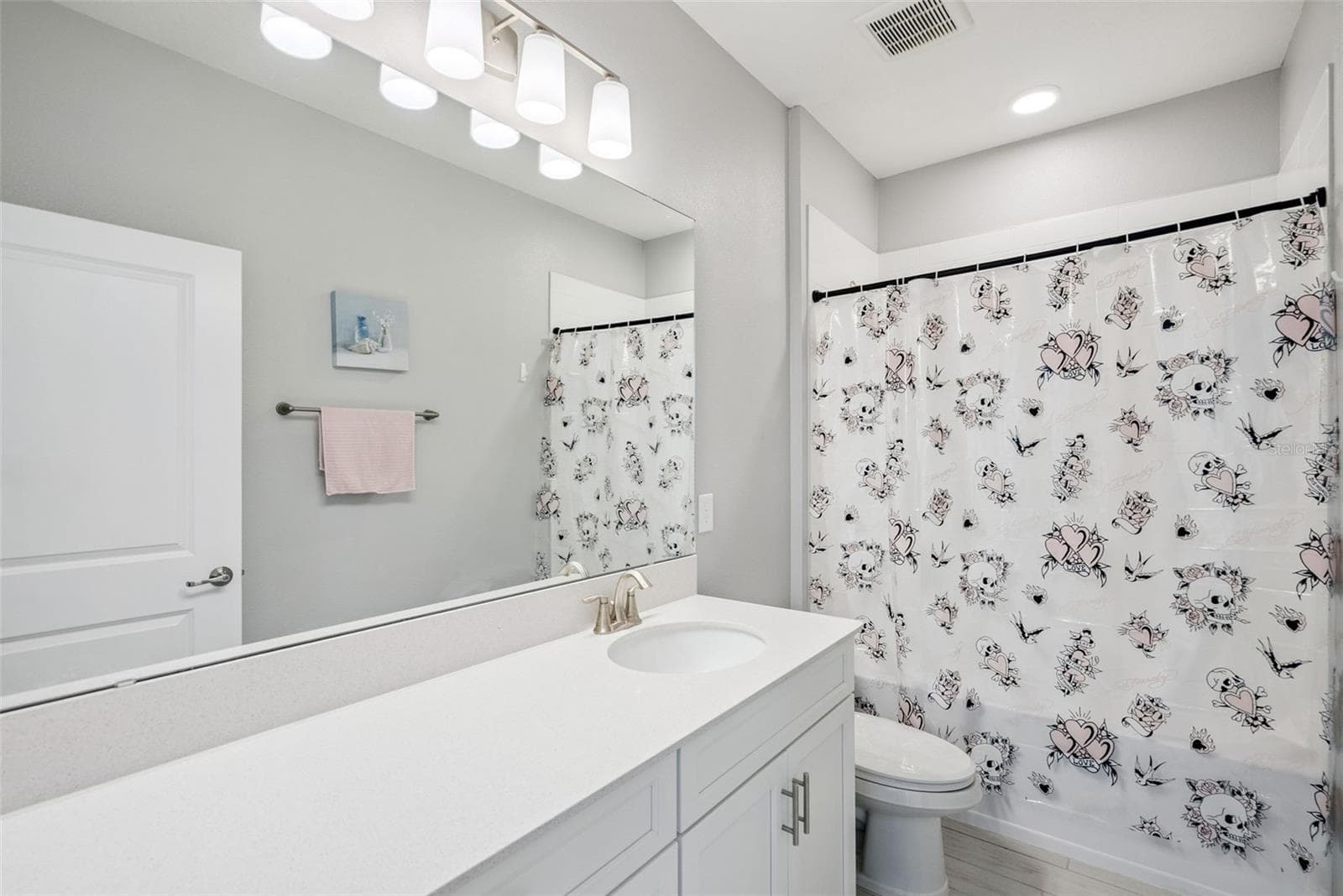 Upstairs Bathroom #3 with Tub/Shower - 613 CHEVAL LN, DEBARY