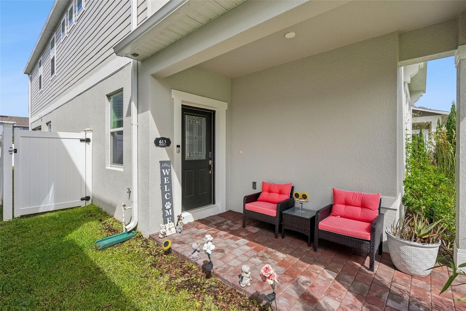Front Door Entry - 613 CHEVAL LN, DEBARY