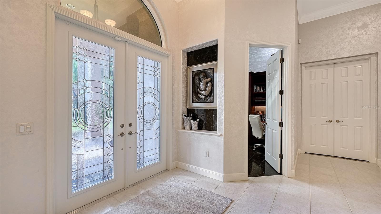 Foyer front entry. - 8866 BLOOMFIELD BLVD, SARASOTA