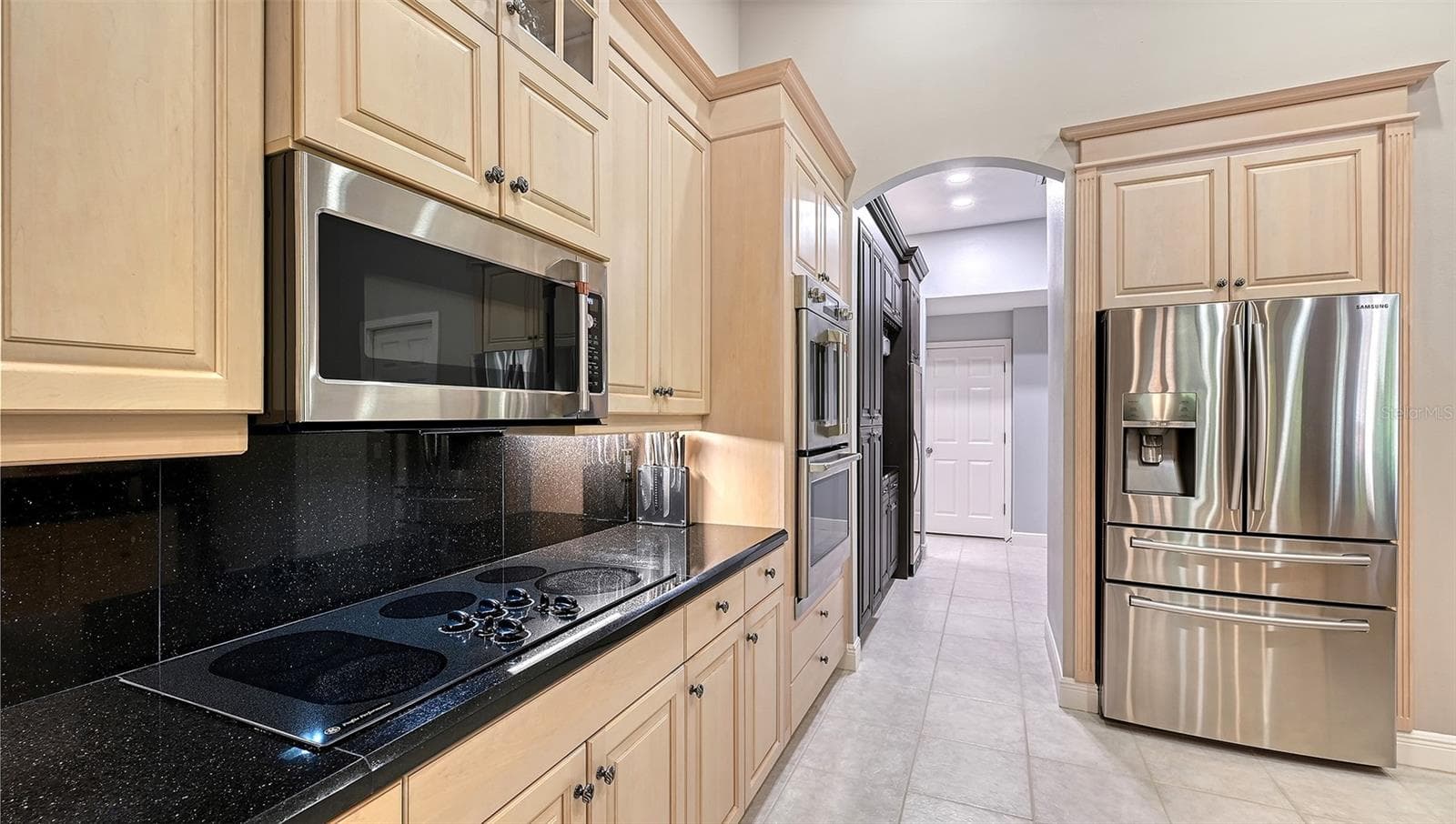 Kitchen with Stainless Steel Appliances. - 8866 BLOOMFIELD BLVD, SARASOTA
