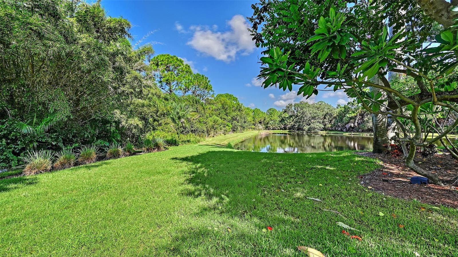 The Lake View. - 8866 BLOOMFIELD BLVD, SARASOTA