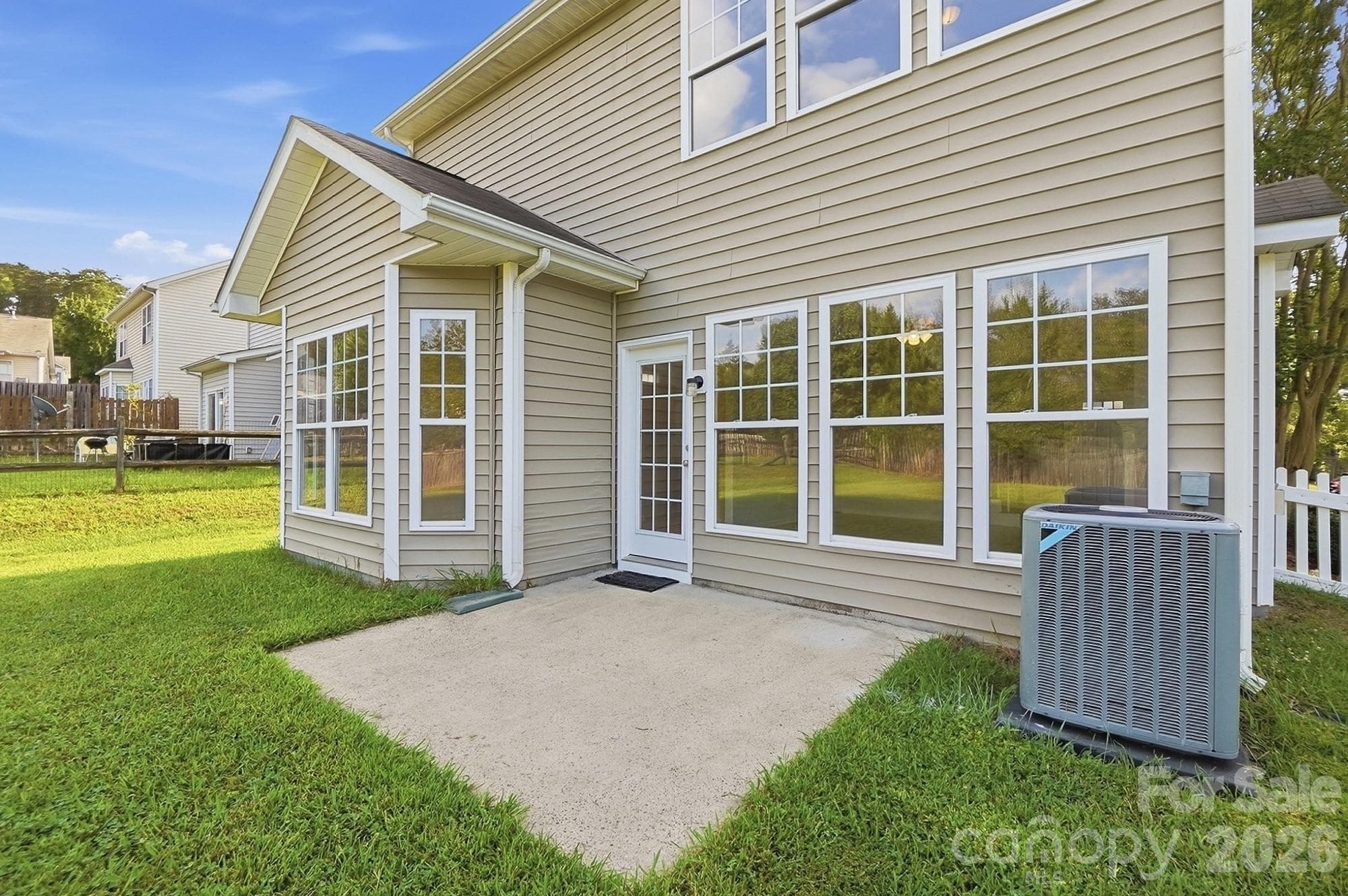 Single Family Residence at 1813 Crabapple Tree Lane, Charlotte, photo 33 of 34