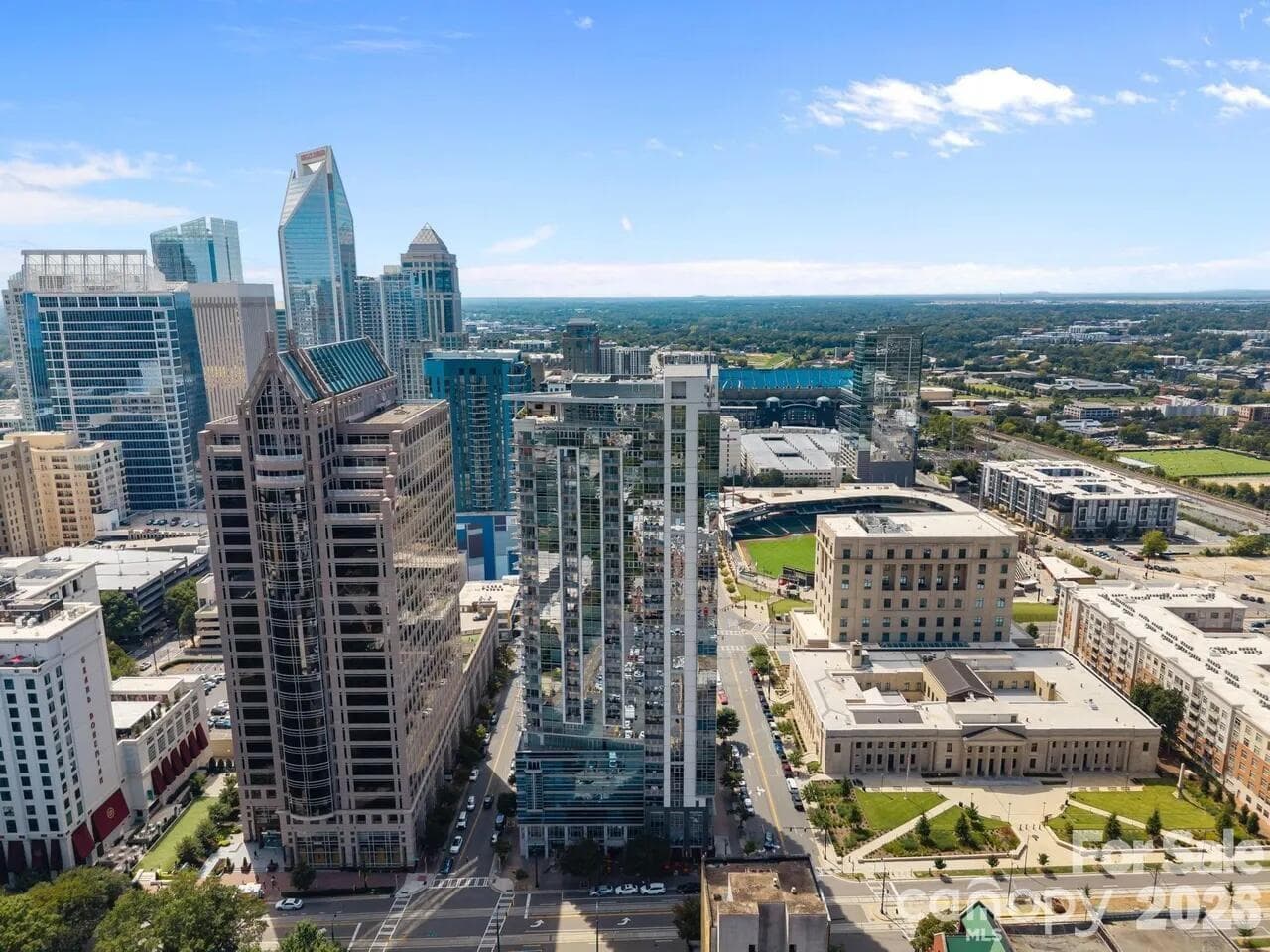 Condominium at Charlotte, photo 3 of 104
