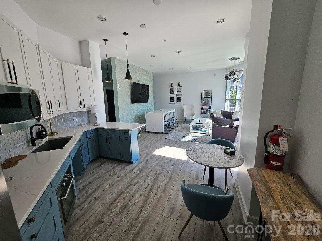 Condominium at Charlotte, photo 90 of 104