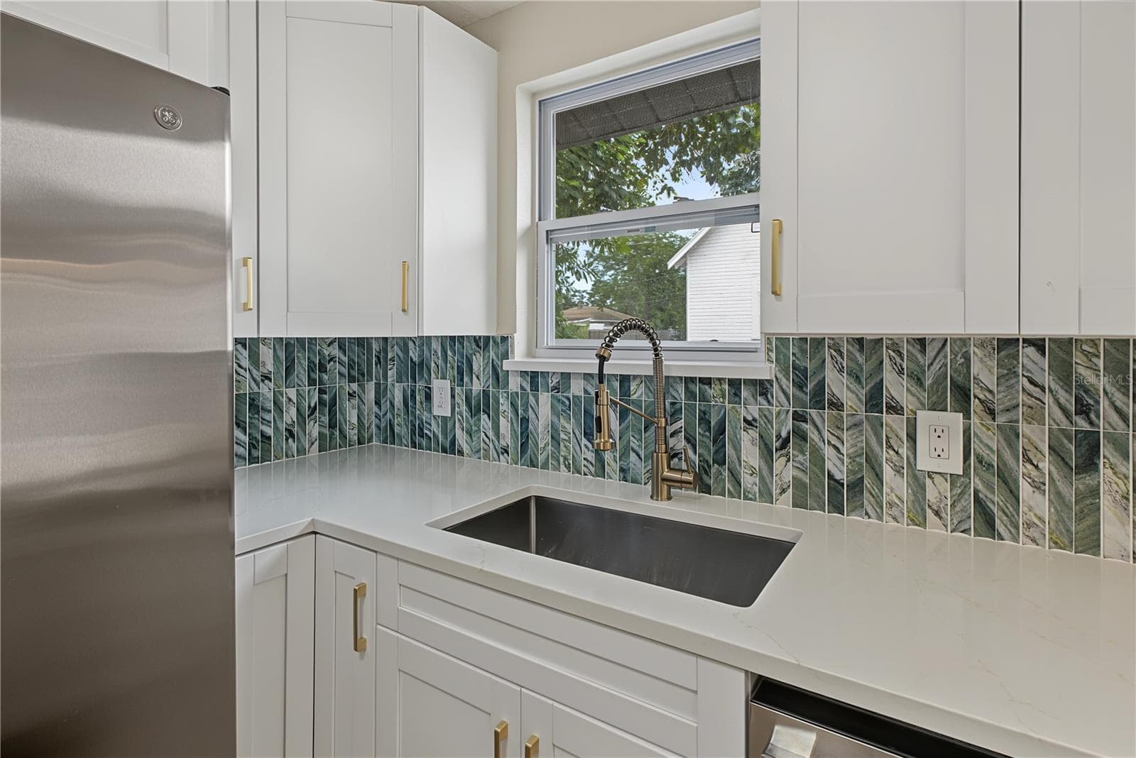Single Family Residence at 2155 9TH AVE S, ST PETERSBURG, photo 11 of 18