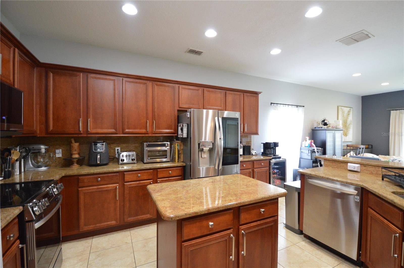 Single Family Residence at 3854 SHORESIDE DR, KISSIMMEE, photo 12 of 66