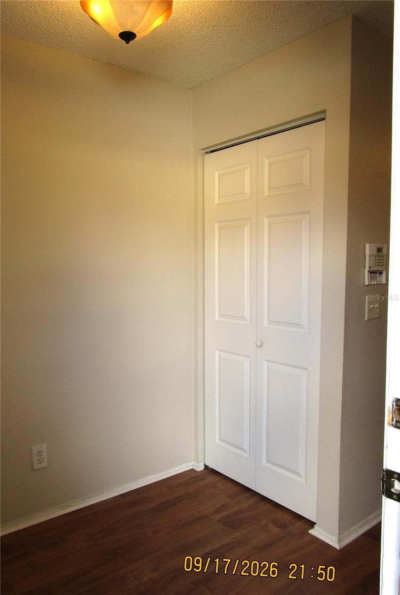 Foyer Closet - 1508 HIGHLAND RIDGE CIR, BRANDON