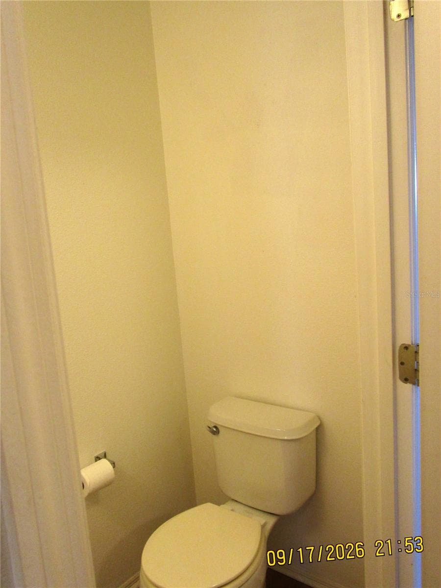 Powder Room - 1508 HIGHLAND RIDGE CIR, BRANDON