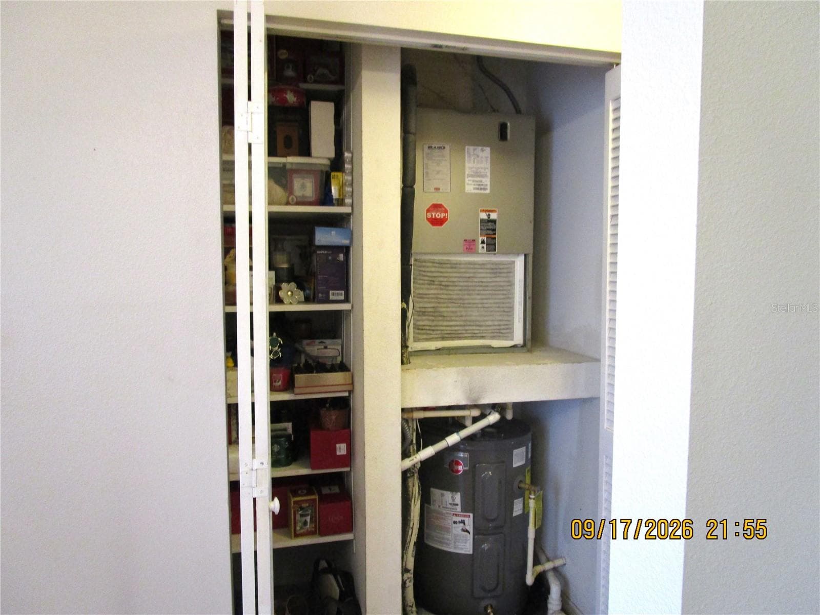 New Water Heater & closet - 1508 HIGHLAND RIDGE CIR, BRANDON