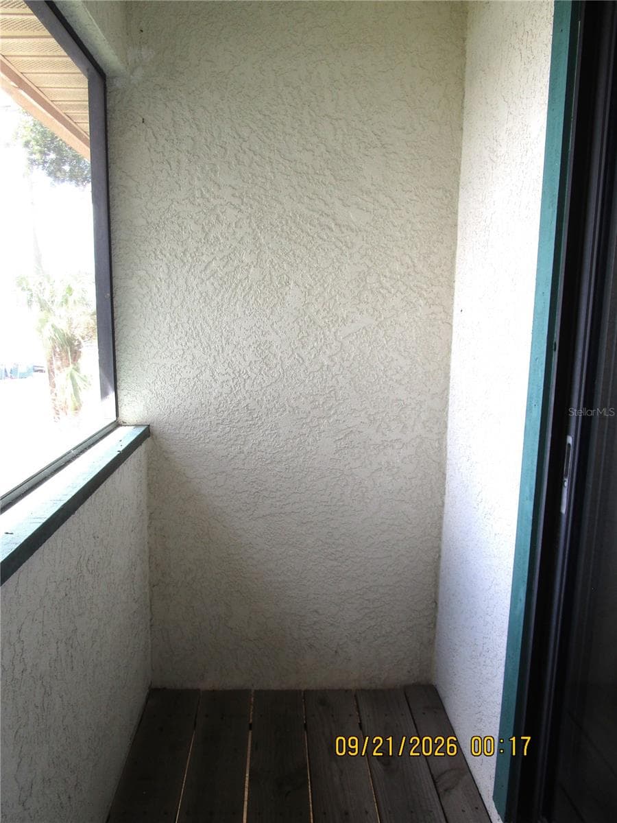 Private Balcony - 1508 HIGHLAND RIDGE CIR, BRANDON