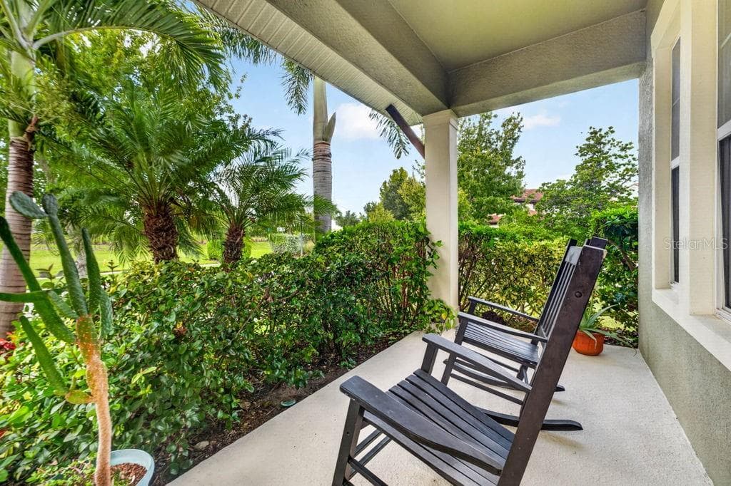 Single Family Residence at 6127 SHADOWLAKE DR, APOLLO BEACH, photo 4 of 68