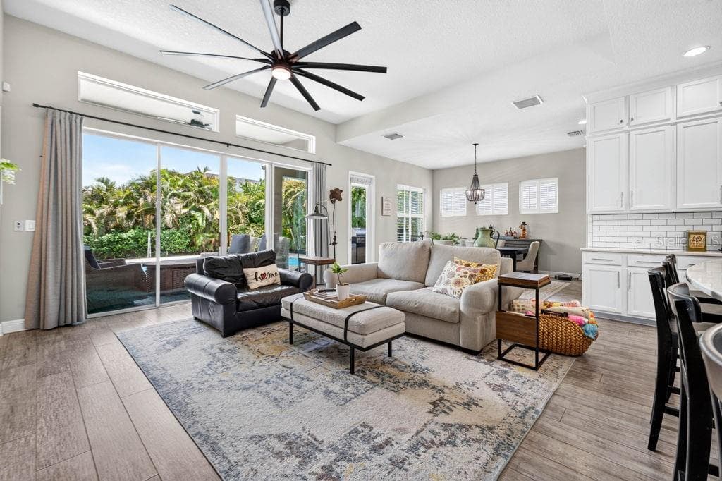 Single Family Residence at 6127 SHADOWLAKE DR, APOLLO BEACH, photo 9 of 68