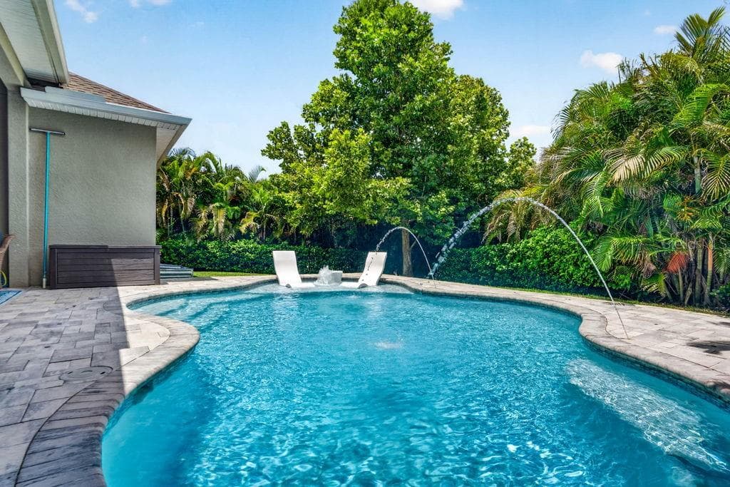 Single Family Residence at 6127 SHADOWLAKE DR, APOLLO BEACH, photo 61 of 68