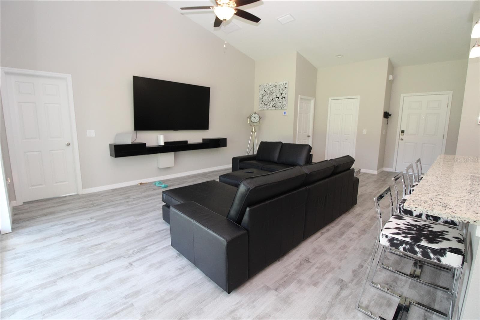 Living room.... - 1888 FRANKLIN LN, NORTH PORT