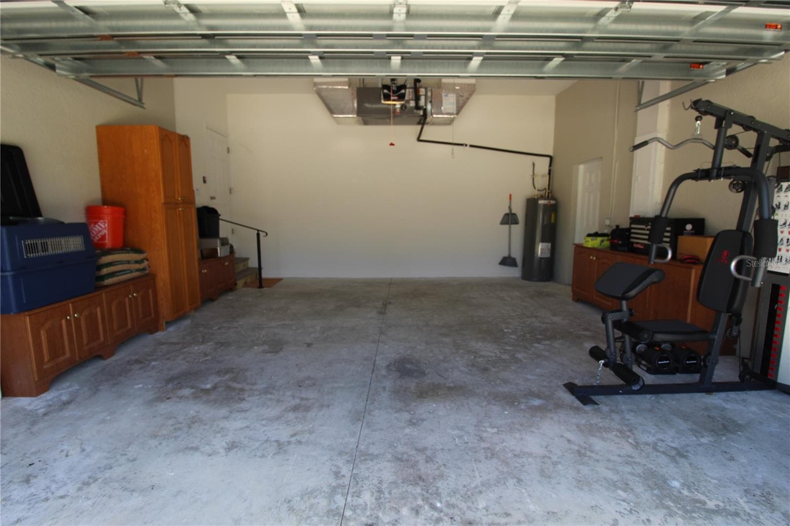 2 Car Garage.....extra cabinets for storage... - 1888 FRANKLIN LN, NORTH PORT