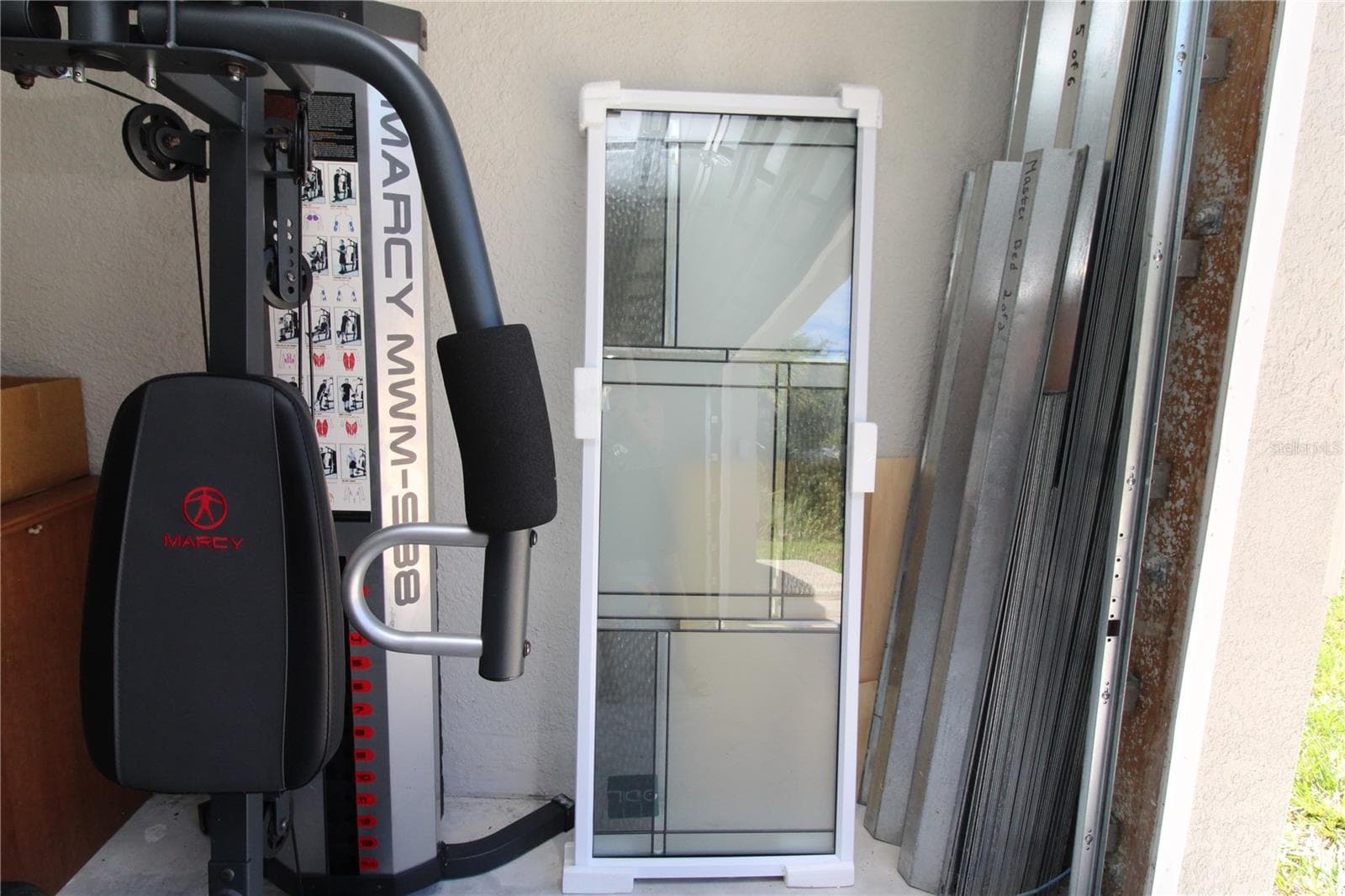 Here's the decorative etched glass for the new door that the sellers plan to do... - 1888 FRANKLIN LN, NORTH PORT
