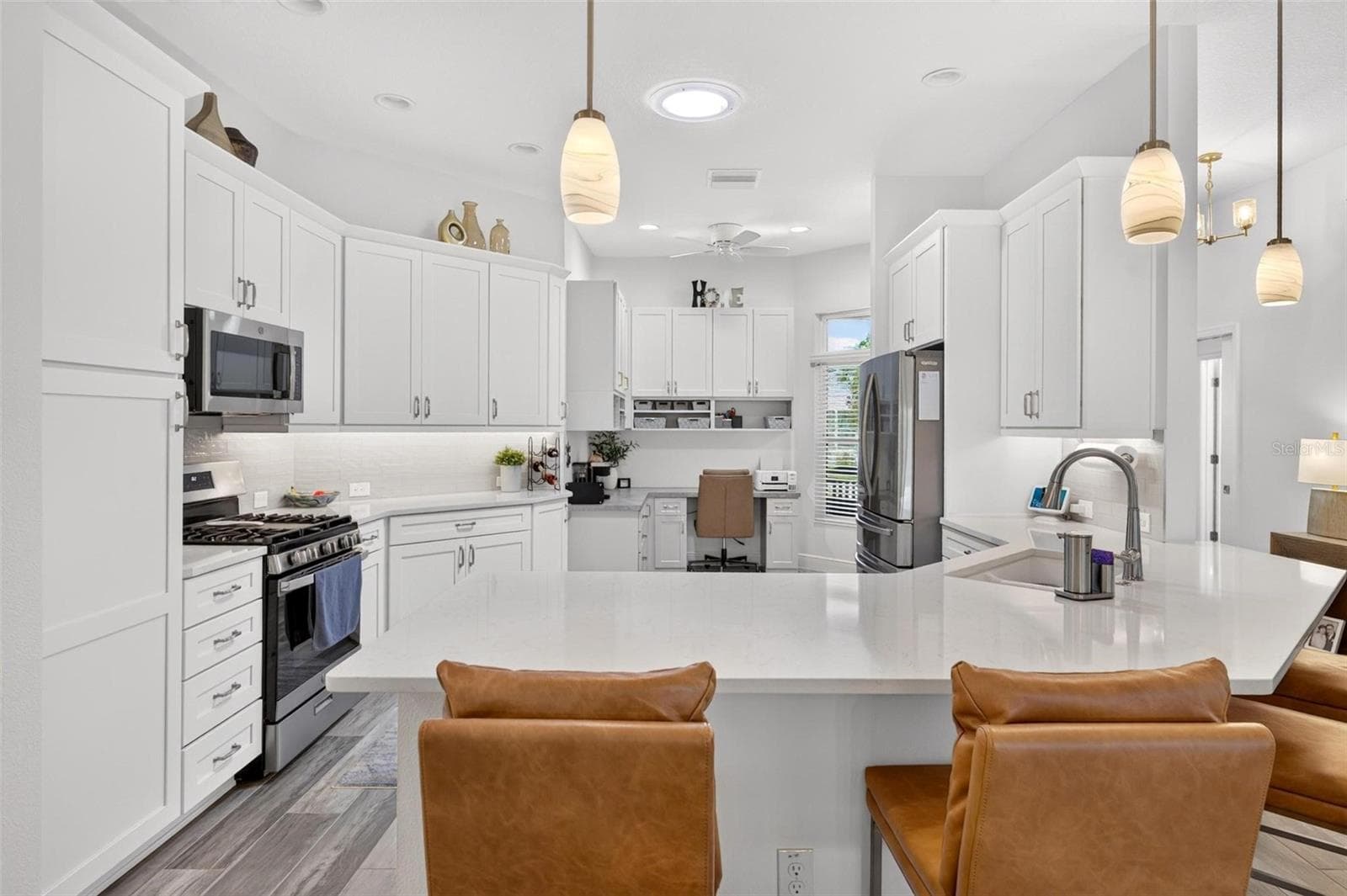 Single Family Residence at 912 HUBBARD LOOP, THE VILLAGES, photo 11 of 48