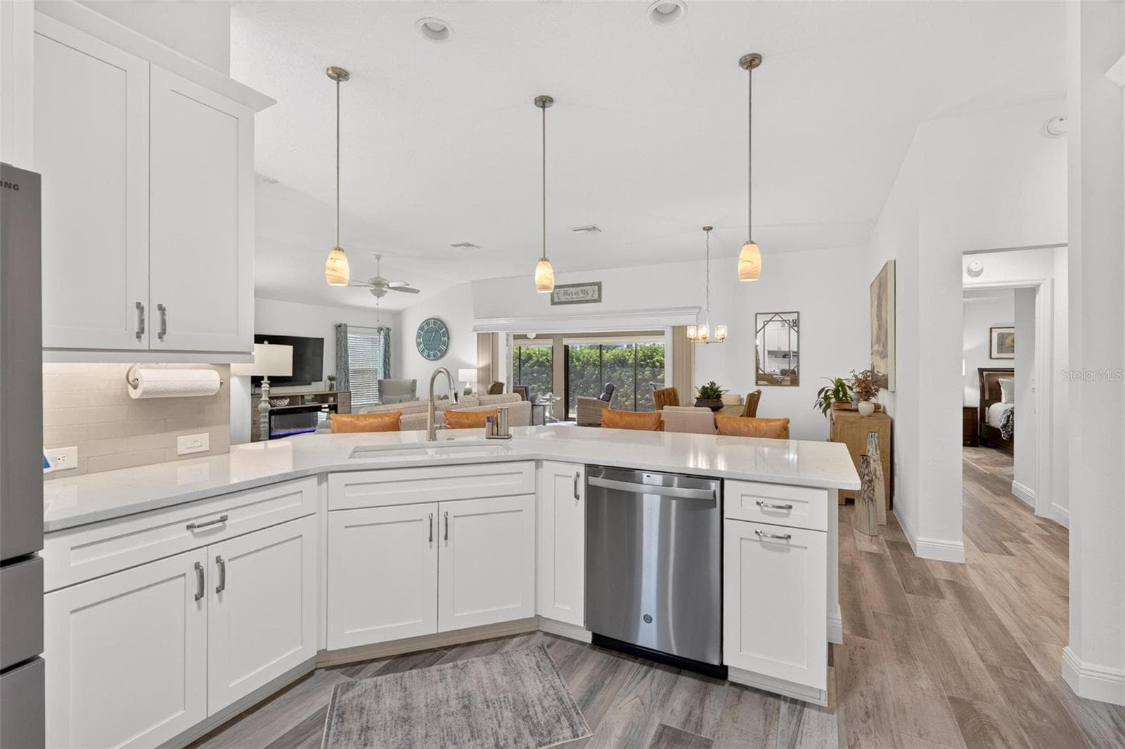 Single Family Residence at 912 HUBBARD LOOP, THE VILLAGES, photo 12 of 48