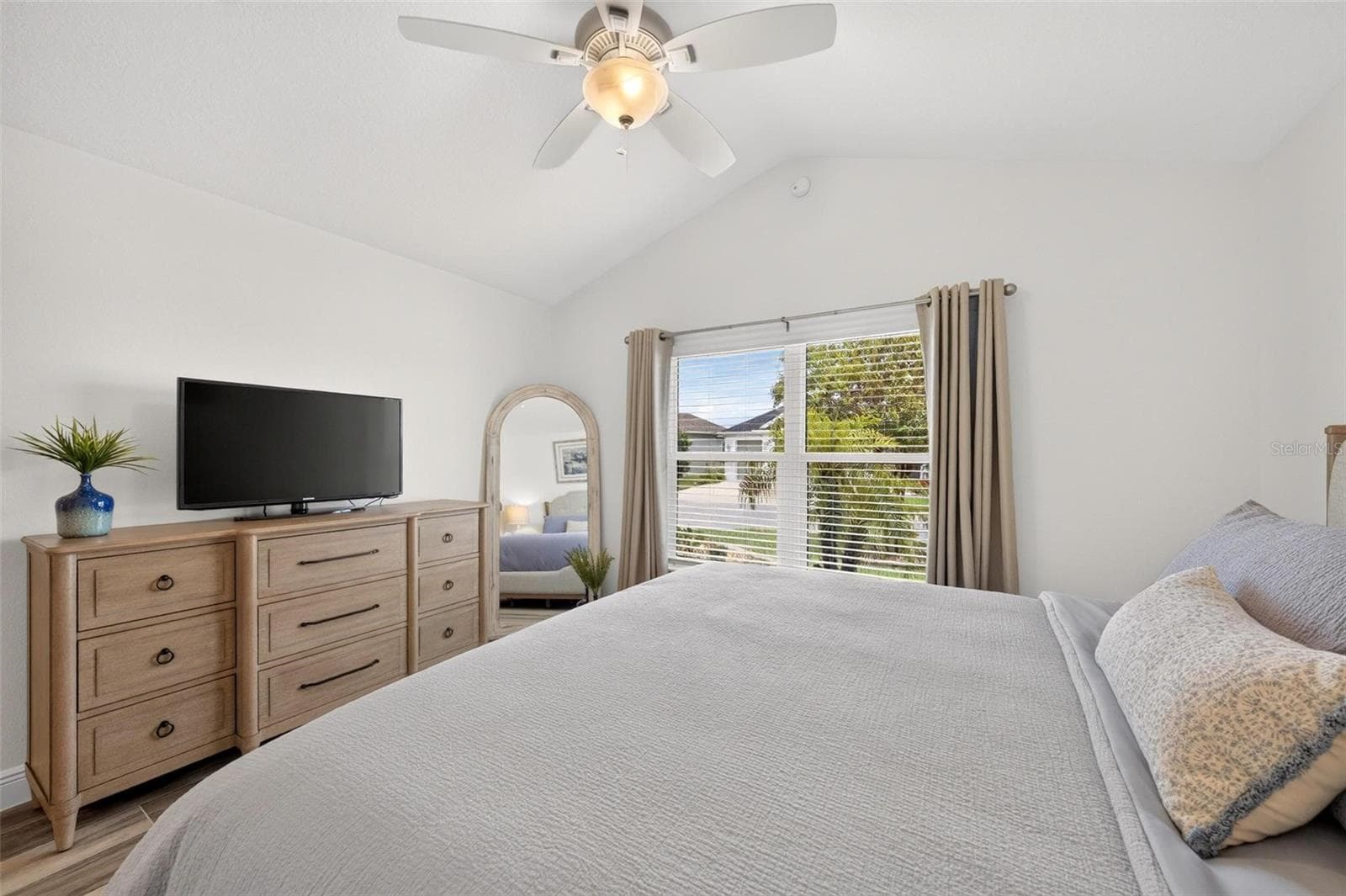 Single Family Residence at 912 HUBBARD LOOP, THE VILLAGES, photo 31 of 48
