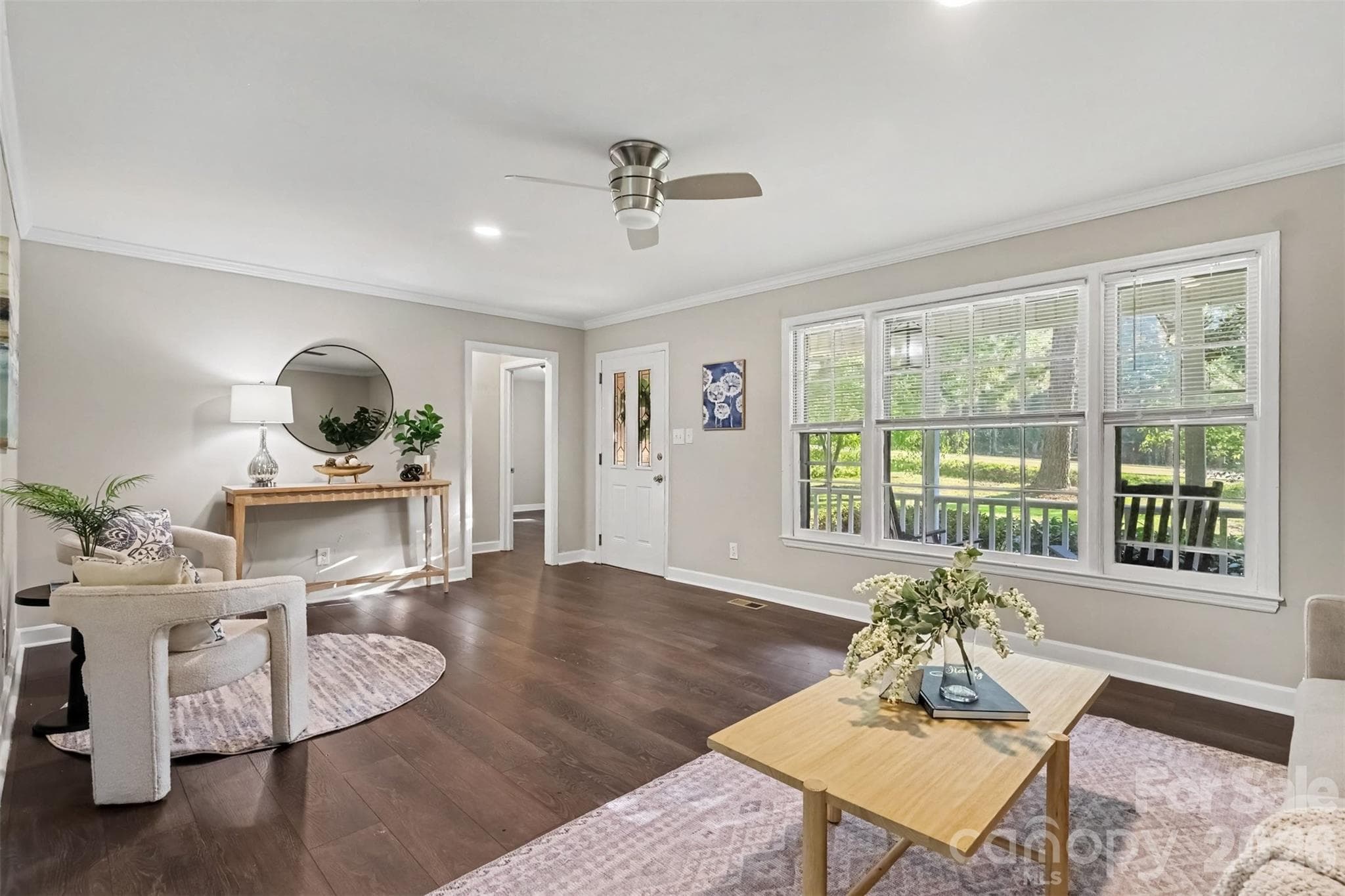 Imagine morning light pouring through these front windows - 502 Plantation Road, Lancaster
