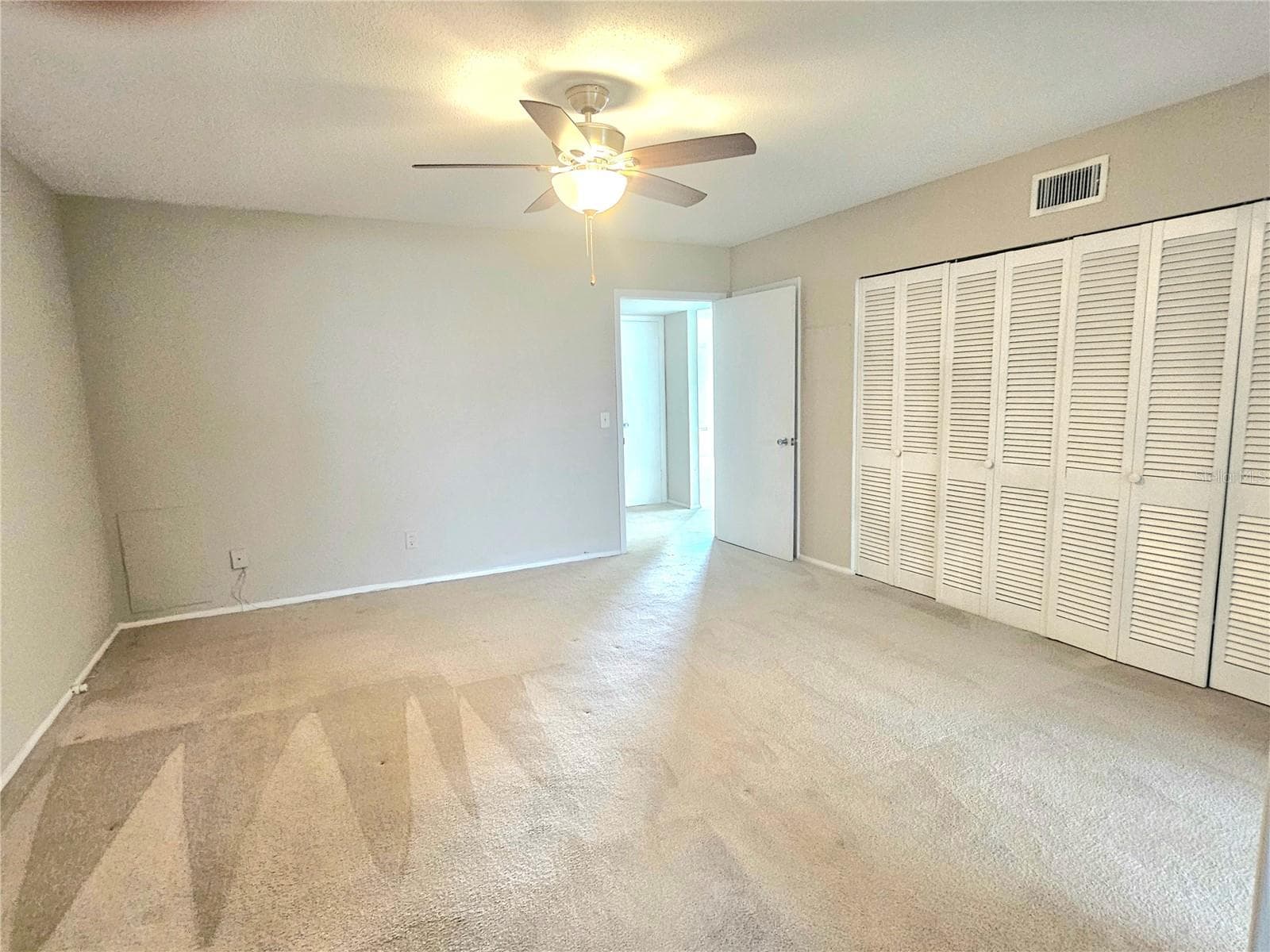 Condominium at 2070 WORLD PARKWAY BLVD #22, CLEARWATER, photo 16 of 70